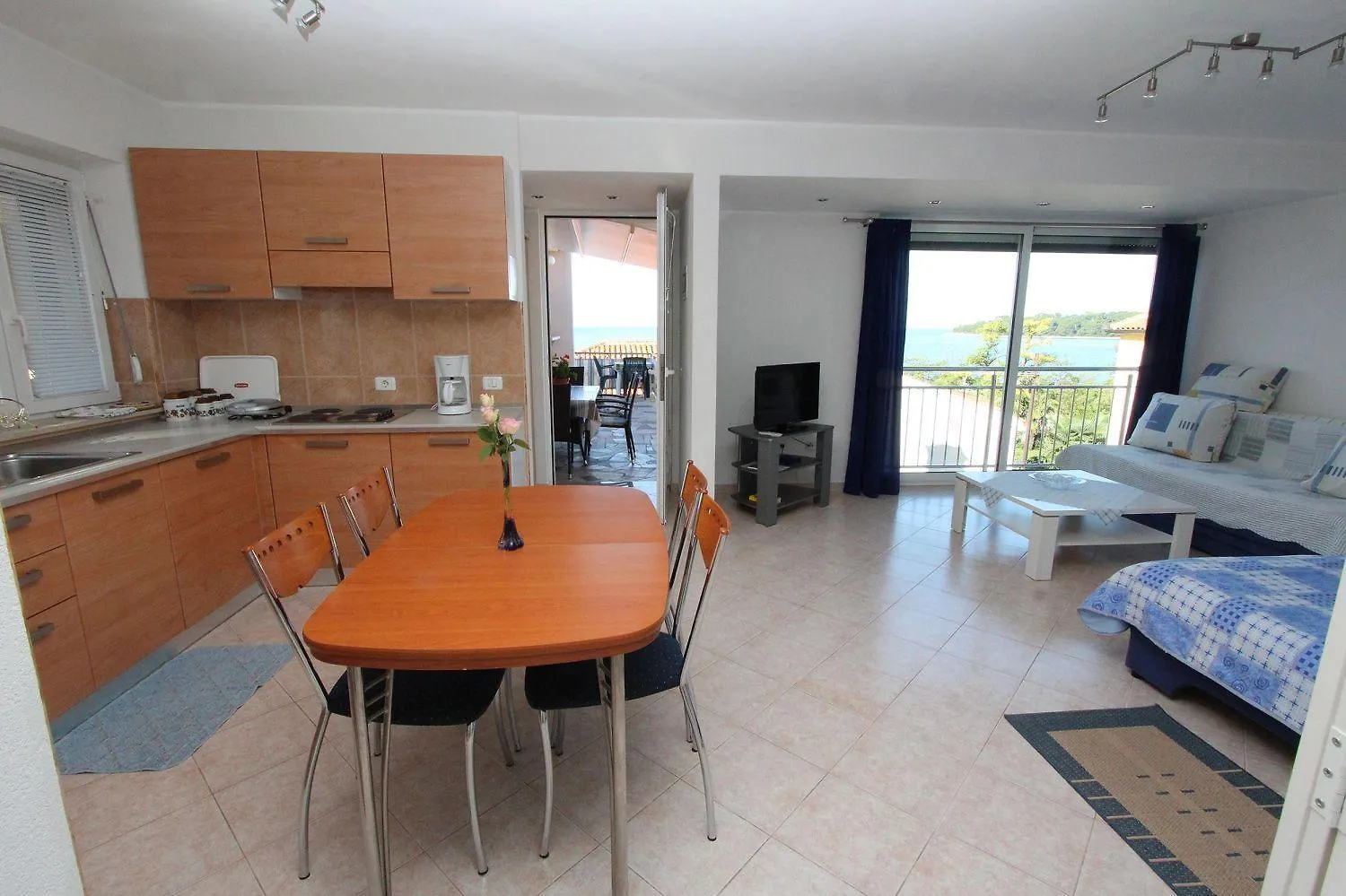Malerisches Apartment Nur 400 Meter Zum Strand Mit Meerblick - Nur 10 Minuten Zum Zentrum Von Rovinj